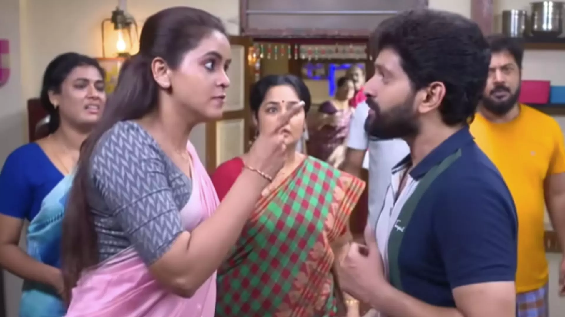சூர்யாவுக்கு நிகழ்ந்த அவமானம்! கயல் செய்த காரியம் என்ன? சூர்யாவுக்கு நிகழ்ந்த அவமானம்! கயல் செய்த காரியம் என்ன?