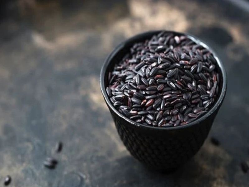 exploring-the-benefits-of-black-colored-foods